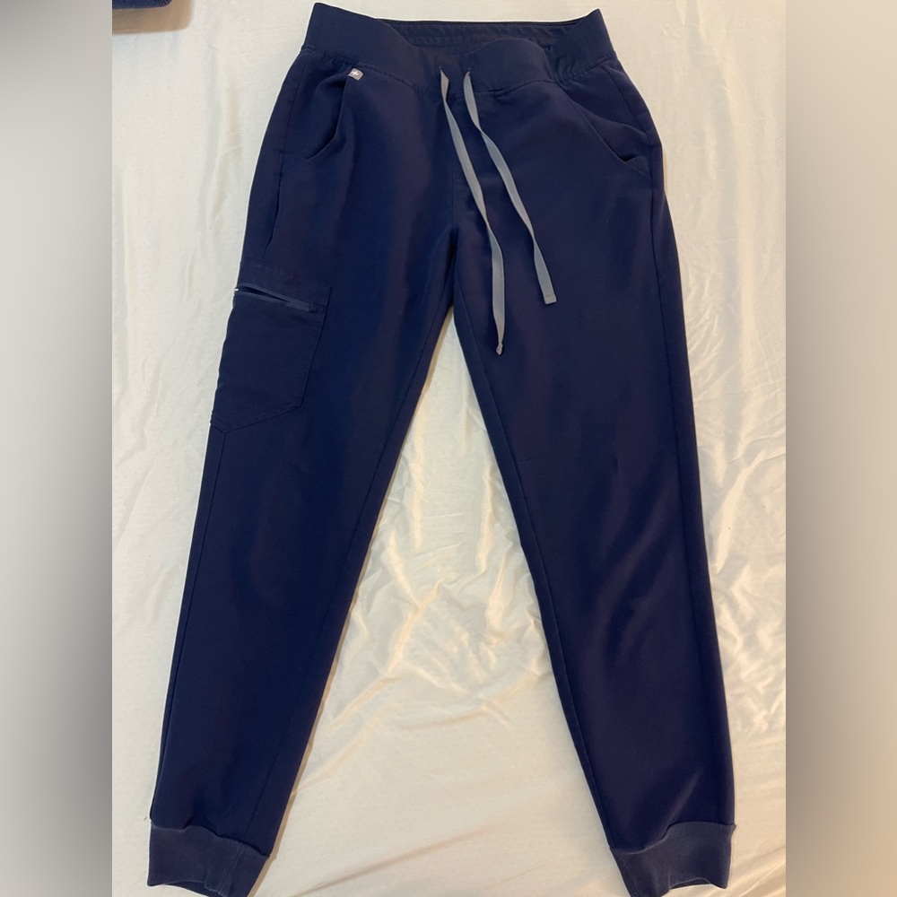 Small zamora jogger pant from scrubs navy blue